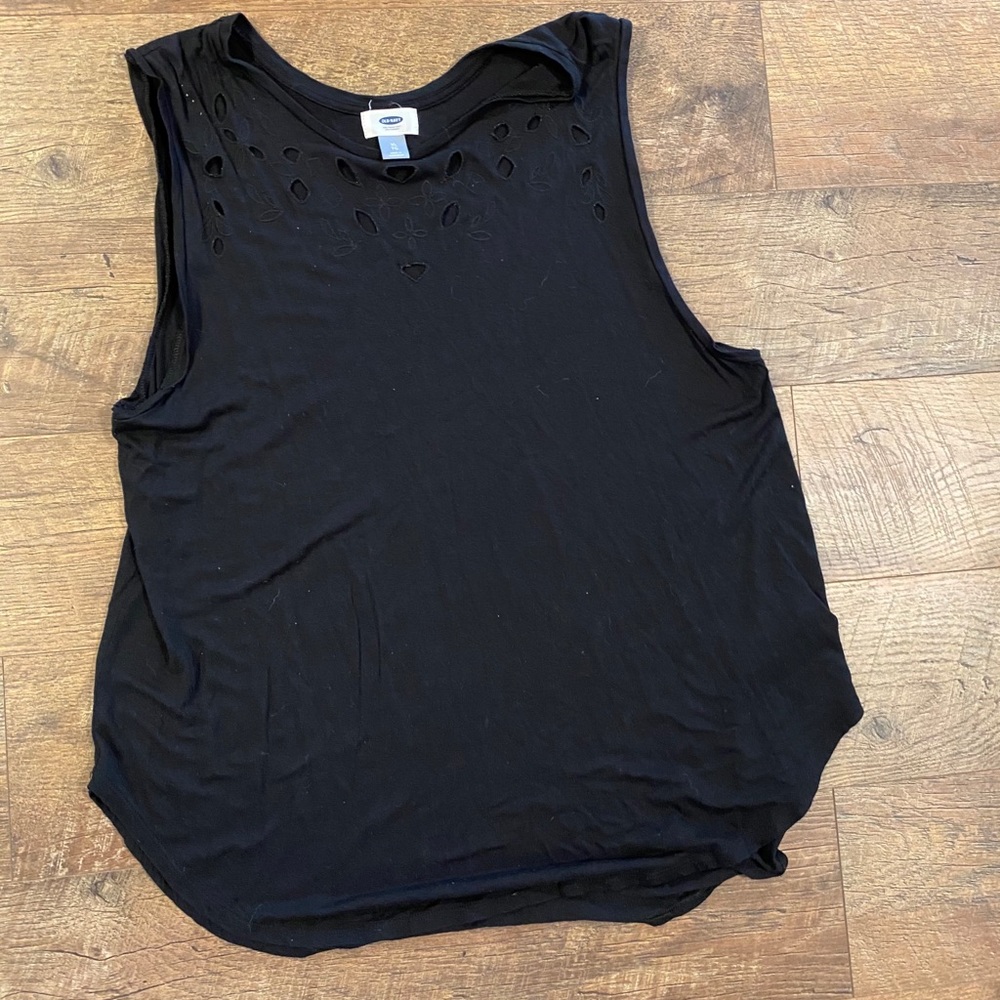 Sleeveless black top